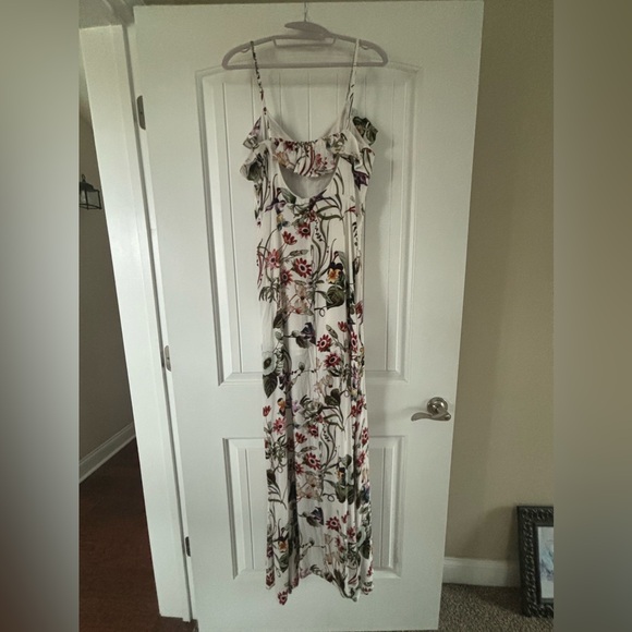 Lulus Bloom On Ivory Floral Print Maxi Dress. Size M. Never worn. Gorgeous! - Picture 6 of 12